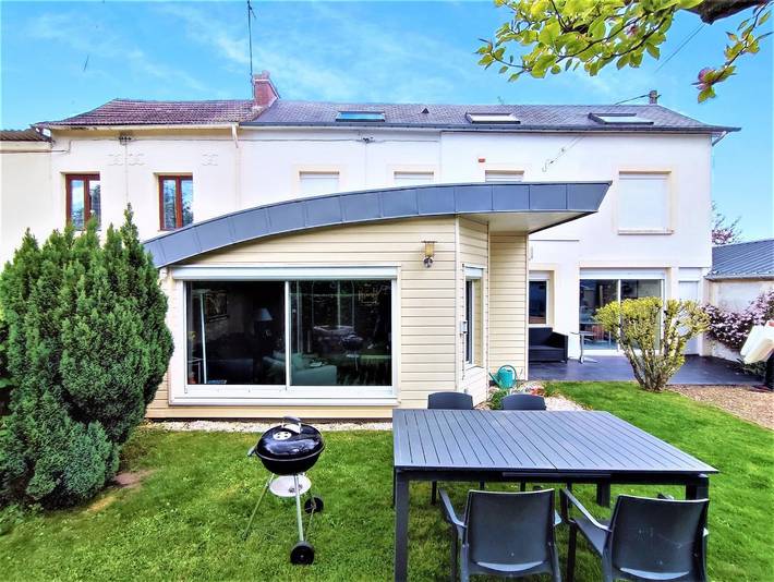 Gîte pour 4 personnes, avec terrasse et jardin