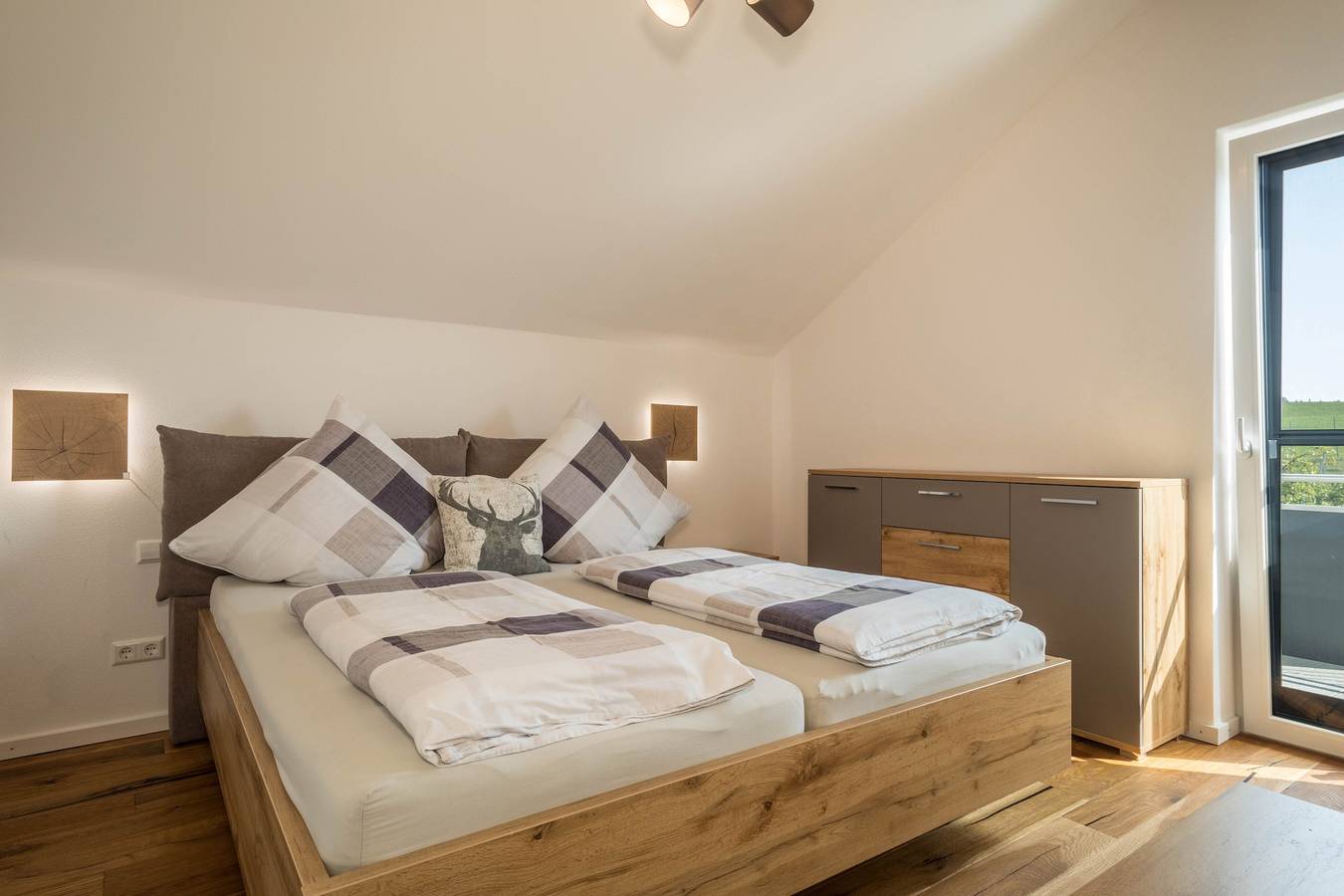 Ganze Wohnung, Ferienwohnung "Alpengeflüster" mit Berg- und Seeblick, Balkon & Wlan in Neukirch, Region Bodensee-Oberschwaben