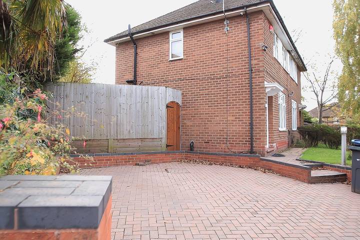 Holiday home for 6 people, with terrace and garden in Birmingham