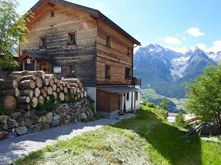 Entire holiday apartment, Ferienwohnung Chasa Aglia - Apartment for 4-6 people in Ftan, Lower Engadine