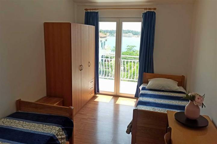 Ganze Wohnung, Neu Strandwohnung Gaj 7 in Brodarica, Šibenik-Knin