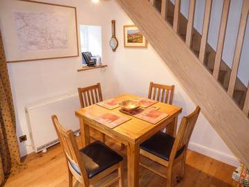 Log Cabin for 4 People in North Yorkshire, Yorkshire, Photo 3