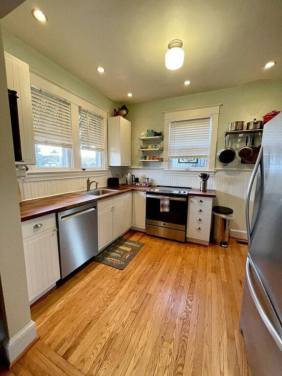 Vacation rental for 4 people, with terrace and yard as well as hot tub in Annapolis