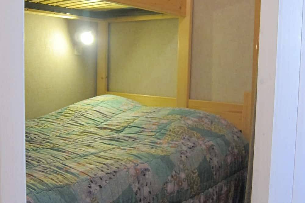 Appartement entier, Piau Appt 6 pers., balcon/terrasse sud, face et pied des pistes et du télésiège. in Piau-Engaly, Aragnouet
