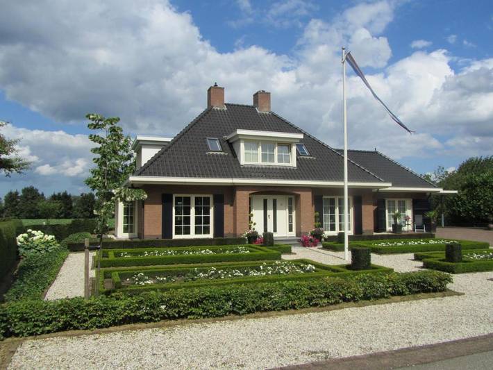 Ferienwohnung für 2 Personen, mit Terrasse und Garten sowie Ausblick
