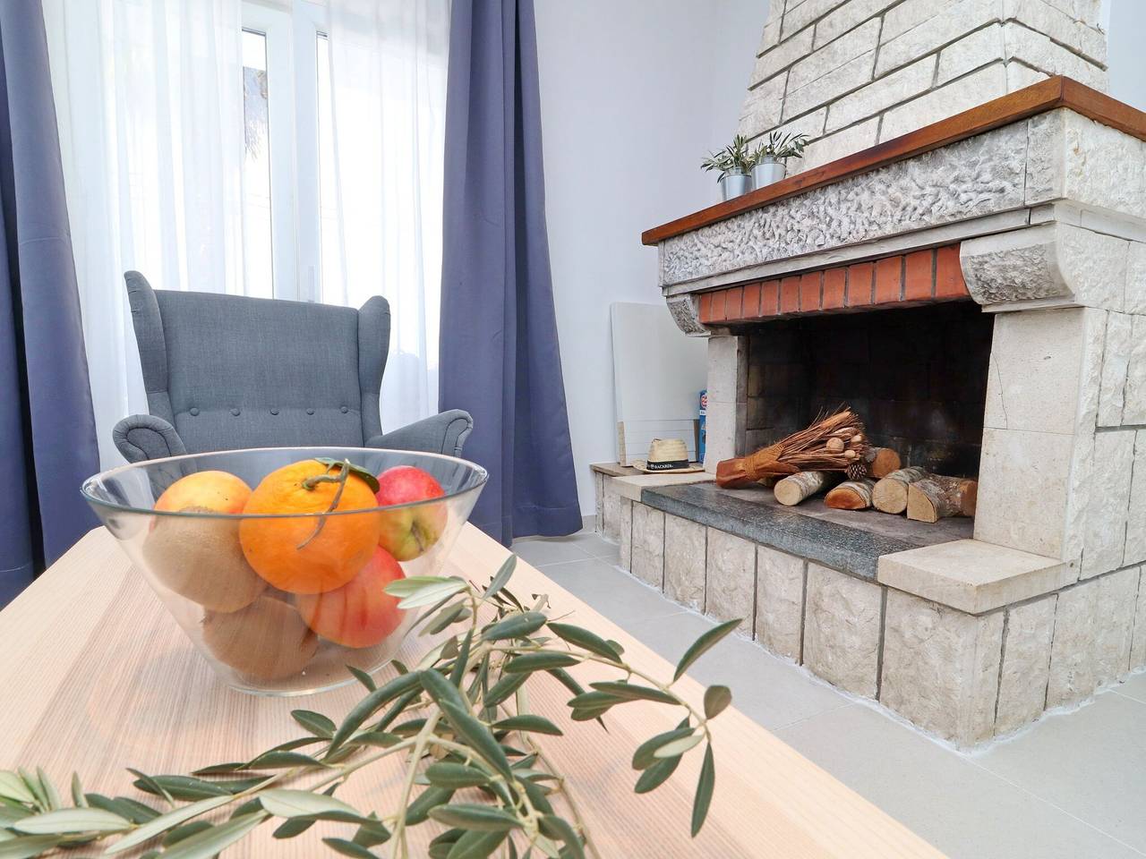 Holiday Home Rosemary-Three Bedroom Holiday Home with Terrace and Partial Sea View in Komarna, Dubrovnik-Neretva