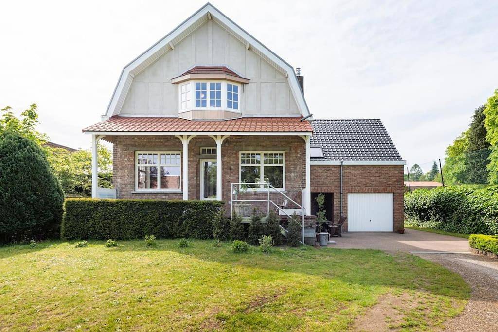 Large Double Room in Bruges, Flandre-Occidentale