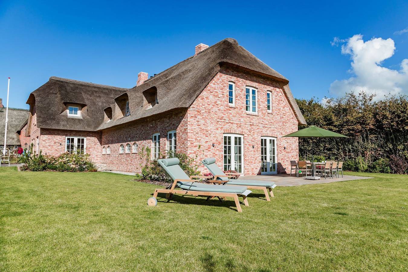 Exklusive Ferienhaushälfte mit Terrasse, Sauna und Gartenblick in Süderende in Süderende, Föhr