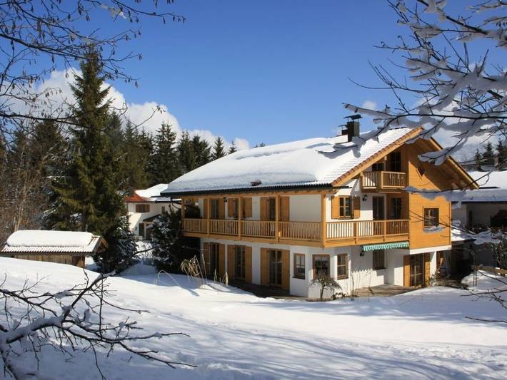 Ferienwohnung für 2 Personen, mit Balkon in Krün