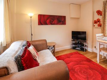 Log Cabin for 2 People in East Riding of Yorkshire, Yorkshire, Photo 2
