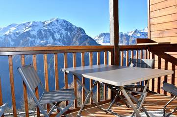 Gîte pour 4 personnes, avec vue et balcon à Villard-Reculas