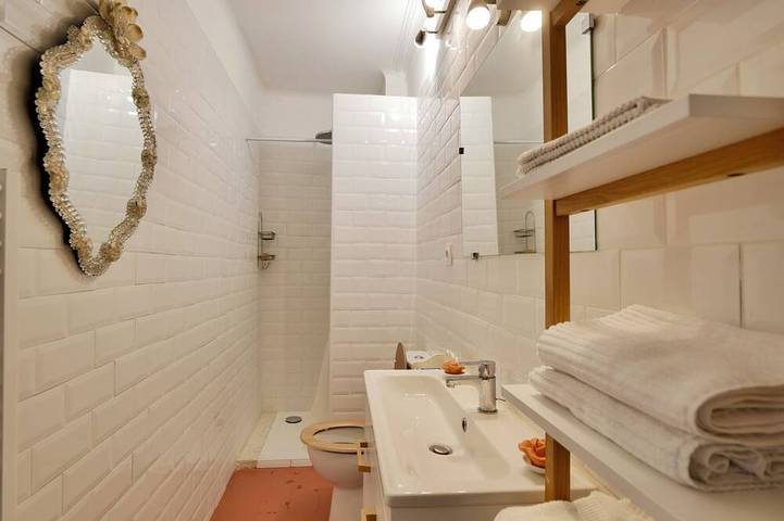 Apartamento entero, 2-star apartment in writer's house in Sommières, Costa mediterránea (Francia)