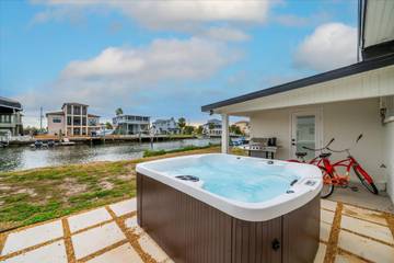 Vacation House for 6 Guests in Hernando Beach, Florida, Picture 1