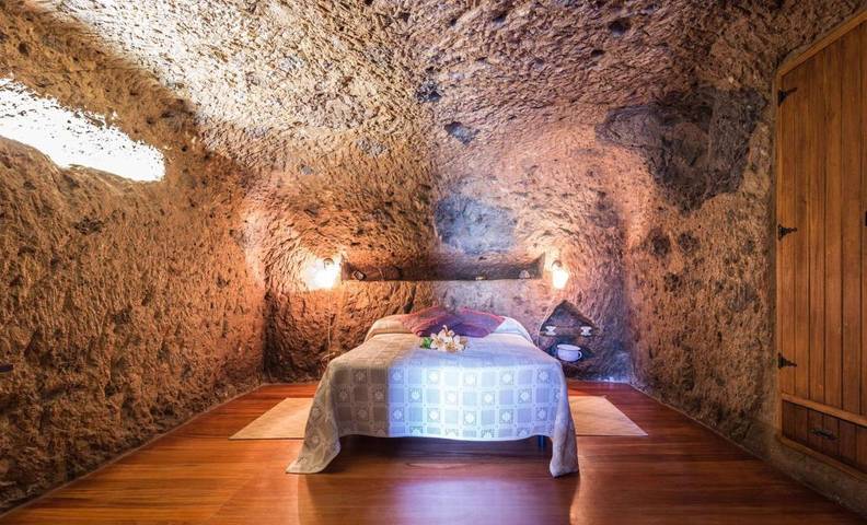 Casa de vacaciones para 4 personas, con terraza además de piscina y jacuzzi - 1