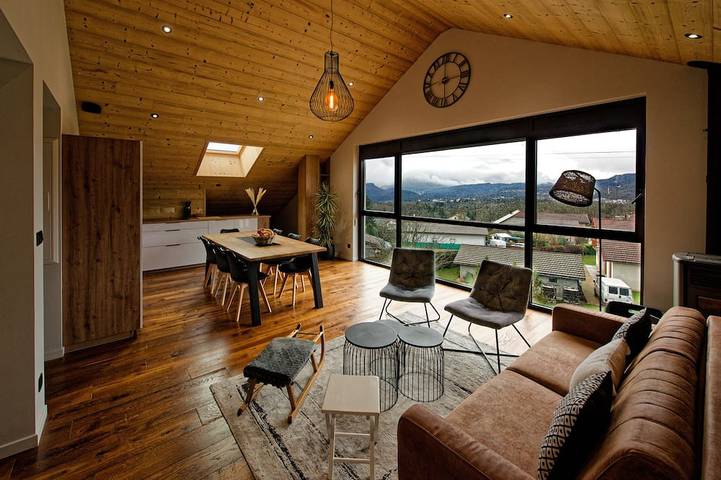 Gîte pour 8 personnes, avec Balcon et Jardin dans Ponthoux