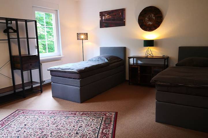 Ferienwohnung für 7 Personen, mit Terrasse und Garten in Gotha - 2