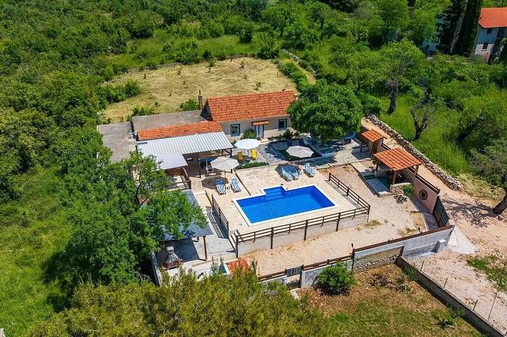 Ferienhaus für 8 Personen, mit Garten