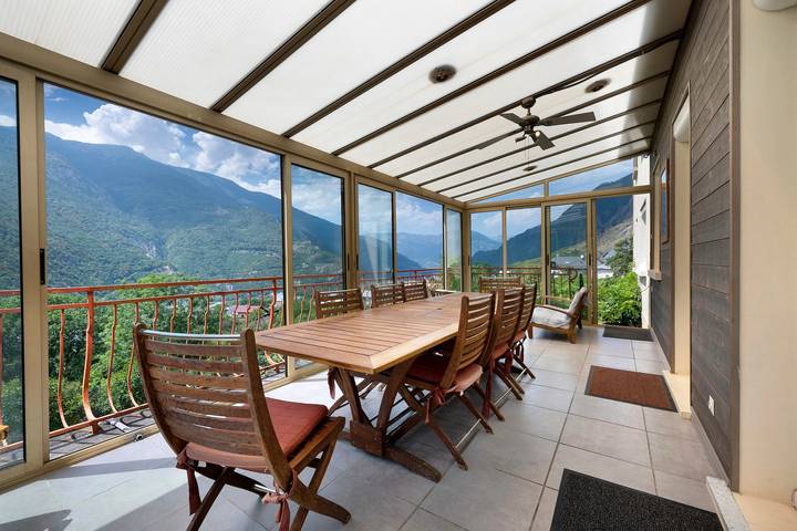 Holiday Home "Les Hauts de Saint Martin": South-Facing Mountain View