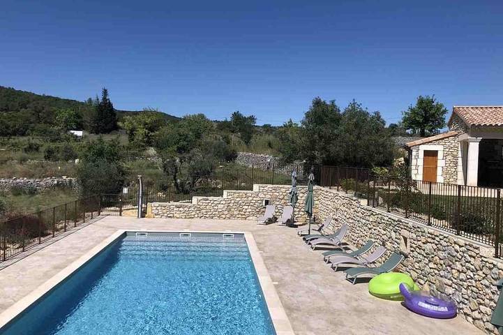 Maison de vacances pour 4 personnes, avec piscine ainsi que jardin et jacuzzi - 1