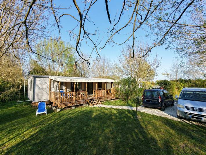 Mobil home pour 6 personnes, avec jardin à Arces