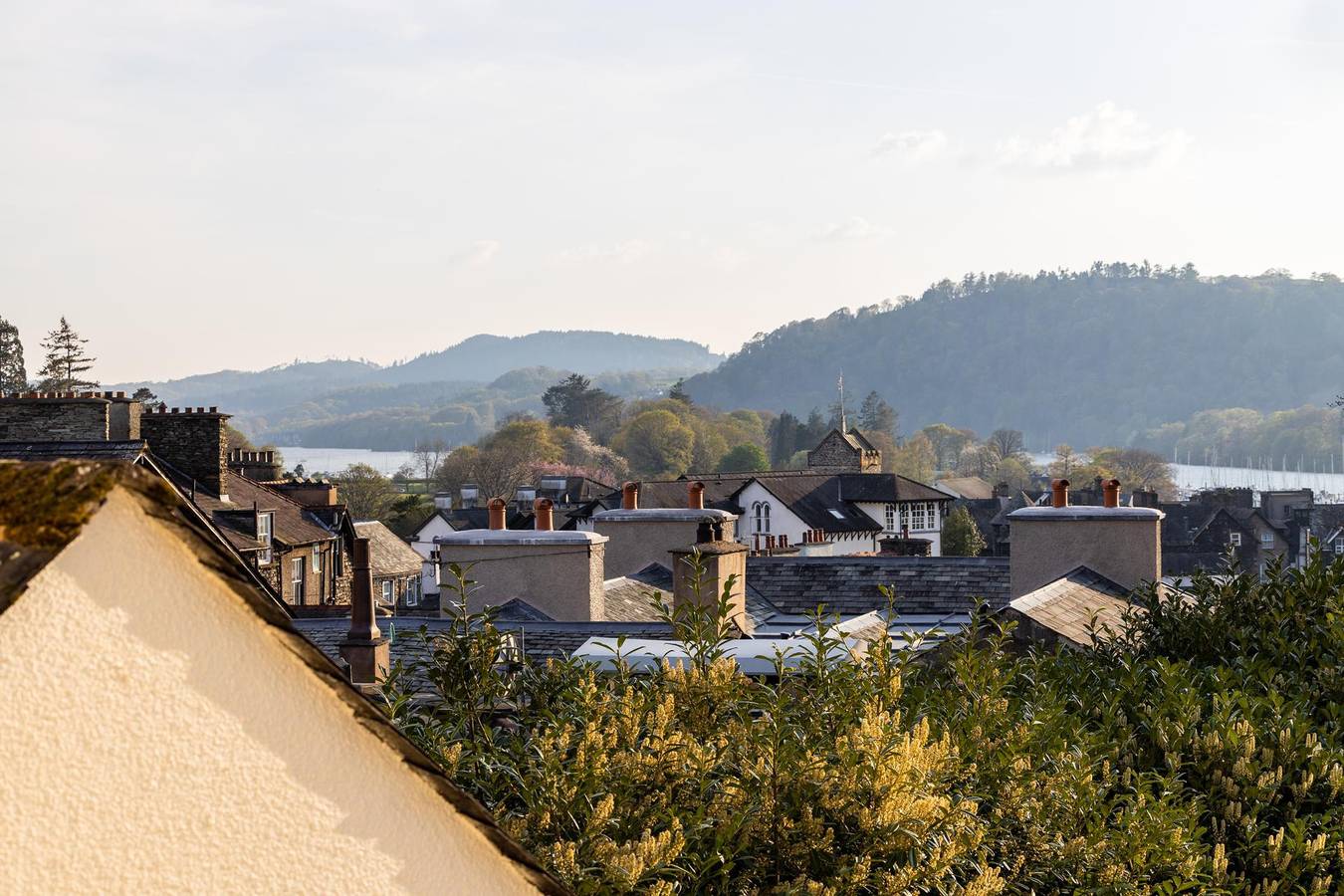 Entire holiday apartment, Luxury 2 Bed Room Lake View Apt Bowness Parking in Bowness-on-Windermere, Lake District