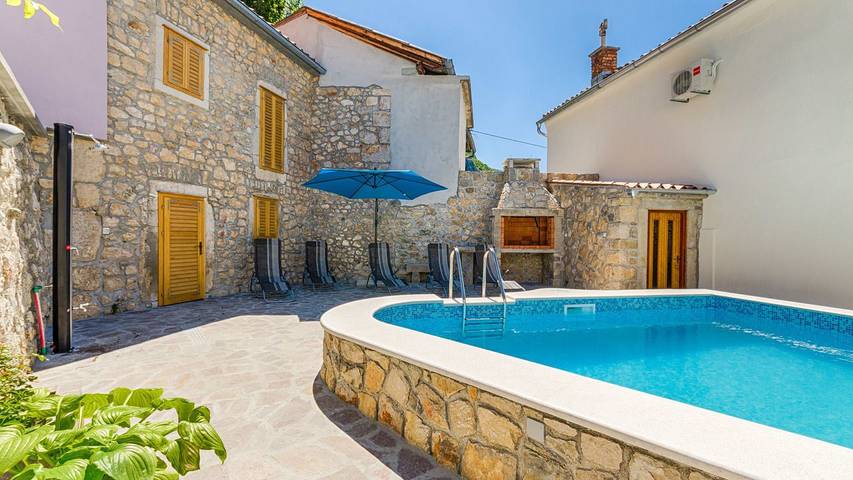 Ferienhaus für 8 Personen, mit Garten und Pool