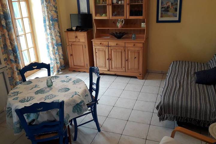 Gîte pour 3 personnes, avec jardin à Bégard - 4
