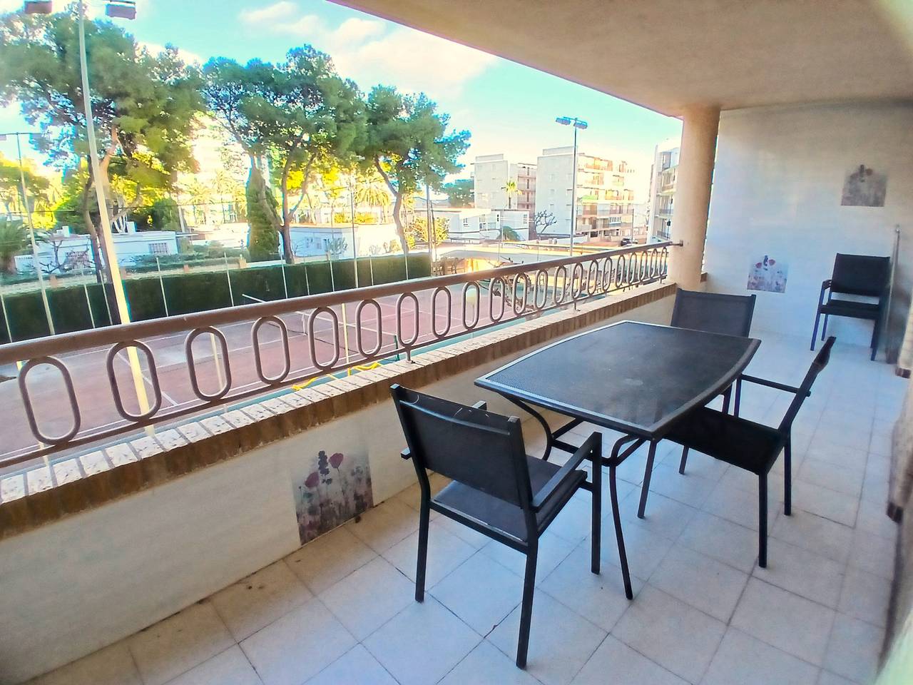 Apartamento entero, Apartamento de vacaciones para 6 personas con terraza in Benicasim, Costa del Azahar