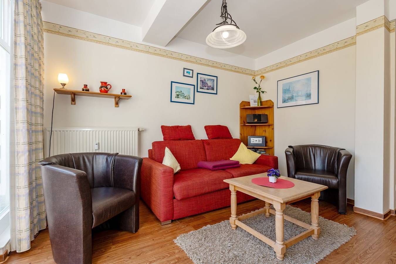 Ganze Wohnung, Ferienwohnung mit großem Balkon und Blick bis zum Meer in direkter Strandlage! in Ostseebad Kühlungsborn, Kühlungsborn