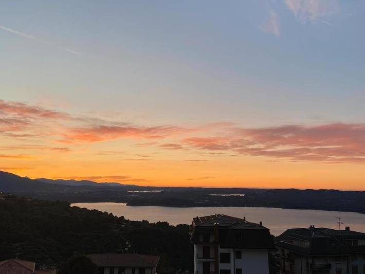 Gîte pour 4 personnes, avec jardin et vue ainsi que vue sur le lac et piscine dans Massino Visconti - 2