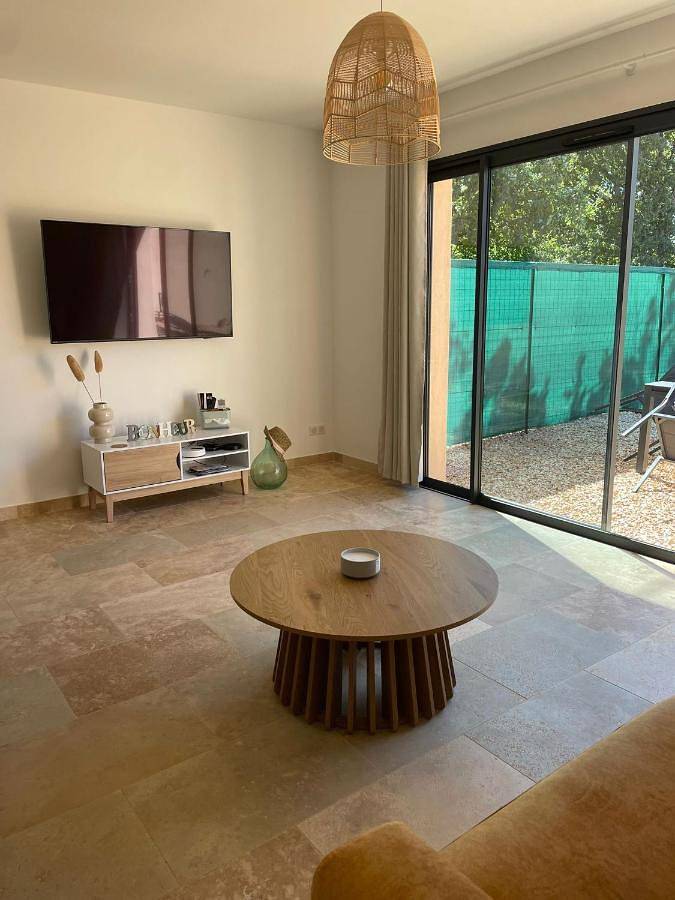 Location de vacances pour 6 personnes, avec jardin et piscine à La Verdière - 2