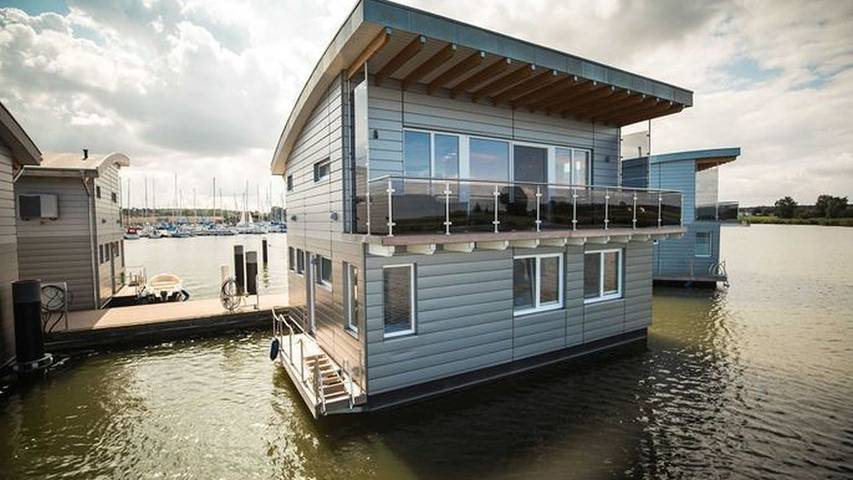 Boot für 6 Personen, mit Terrasse und Seeblick in Kröslin