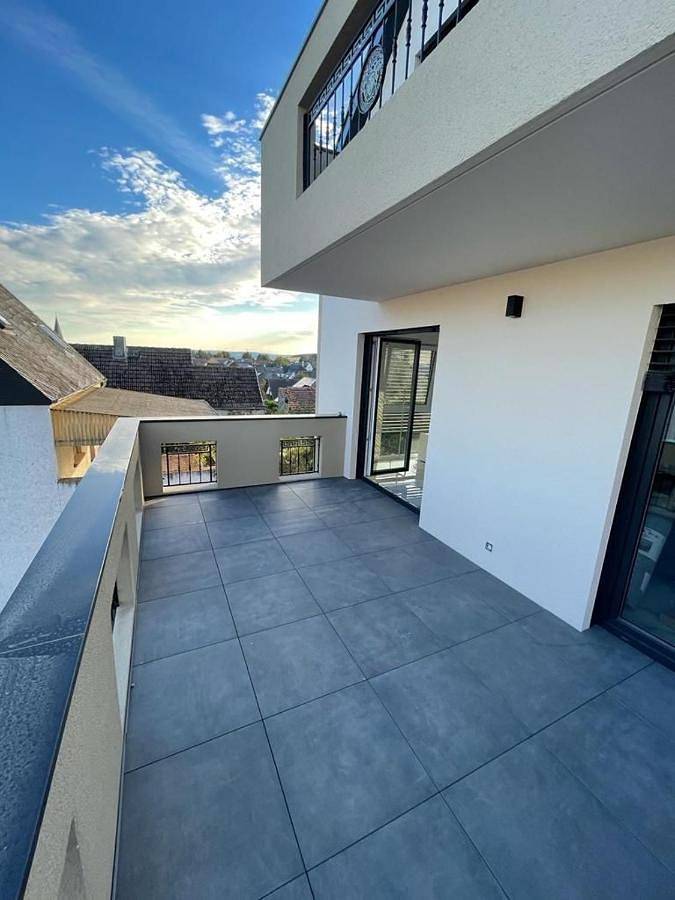 Ferienhaus für 2 Personen, mit Balkon und Terrasse sowie Ausblick in Hünfelden