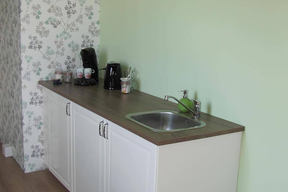 Geheel appartement, B & B in een traditionele Nederlandse boerderij in Schellinkhout, Markermeer