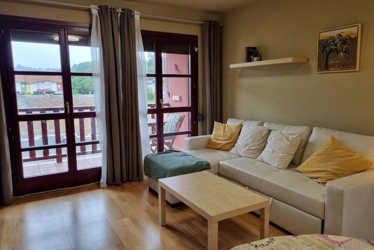 Ganze Wohnung, 13A01 Apartment with garage and terrace in Ribadesella, Costa Verde (Spanien)