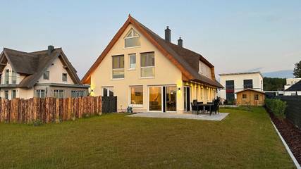 Ferienhaus mit Meerblick für 8 Personen, mit Sauna und Garten sowie Terrasse in Glowe