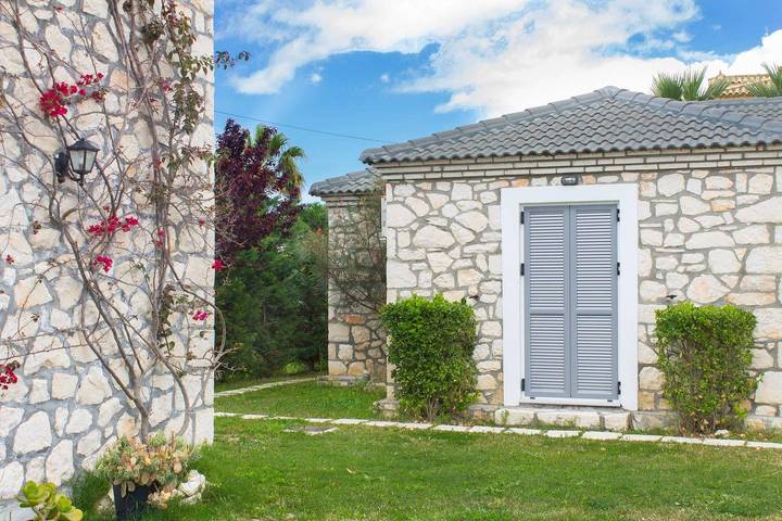 Villa per 4 Persone  + 2 Bambini ca. 70 qm in Agrilia, Isole ioniche (Zakynthos) in Zante