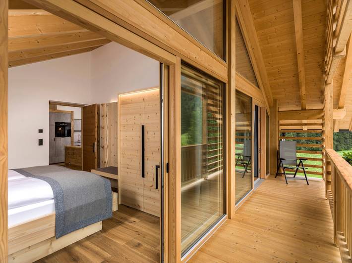 Appartamento per 4 persone, con Balcone e Idromassaggio nonché Giardino e Sauna a Braies