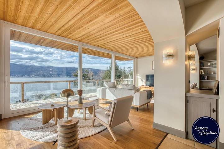 Villa pour 10 personnes, avec vue sur le lac ainsi que piscine et balcon à Veyrier-du-Lac - 2