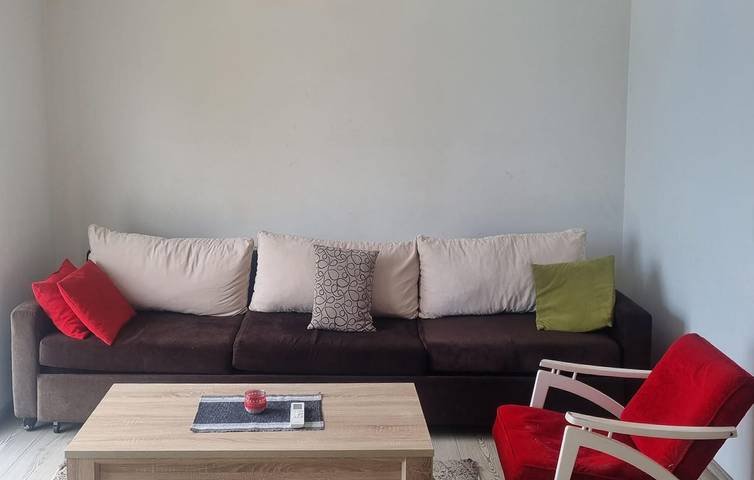 Modernes Apartment mit 2 Schlafzimmern, Pool, WLAN und Parkplatz in der Nähe des Flusses Glogovica in Brod-Posavina
