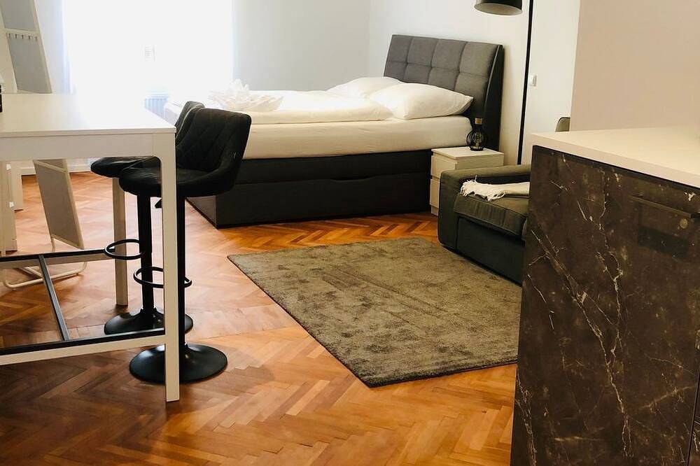 Ganze Wohnung, Studio in zentraler Lage - nur wenige Minuten zum See und Stadt in Salzkammergut-Berge, Gmunden