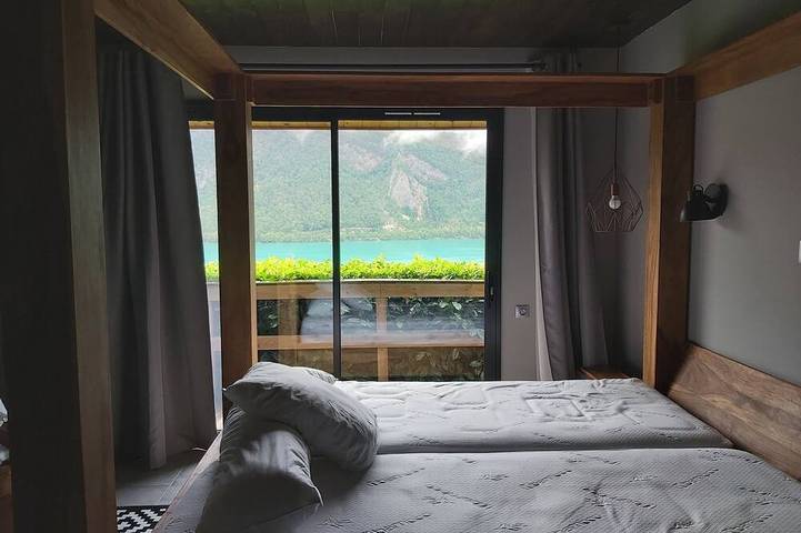 Romantic house with its spa+sauna+swimming pool+view on the lake in Novalaise, Chambéry und Umgebung