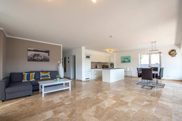 Ferienwohnung für 4 Personen, mit Terrasse und Garten am Traunsee - 2