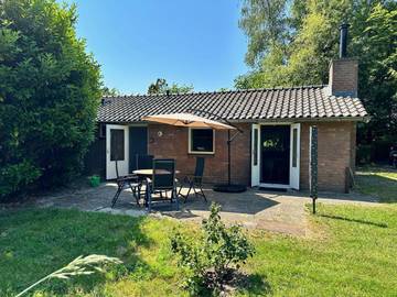 Gîte pour 4 personnes, avec terrasse et jardin dans Hummelo