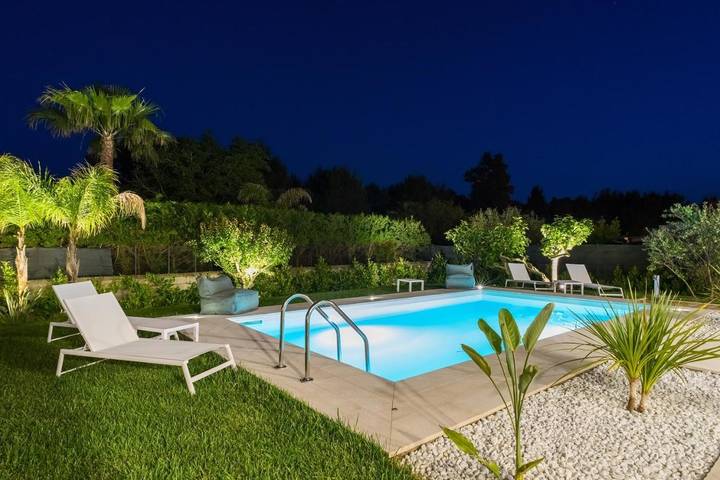 Villa per 8 persone, con Terrazza e Giardino nonché Piscina e Panorama a Matino