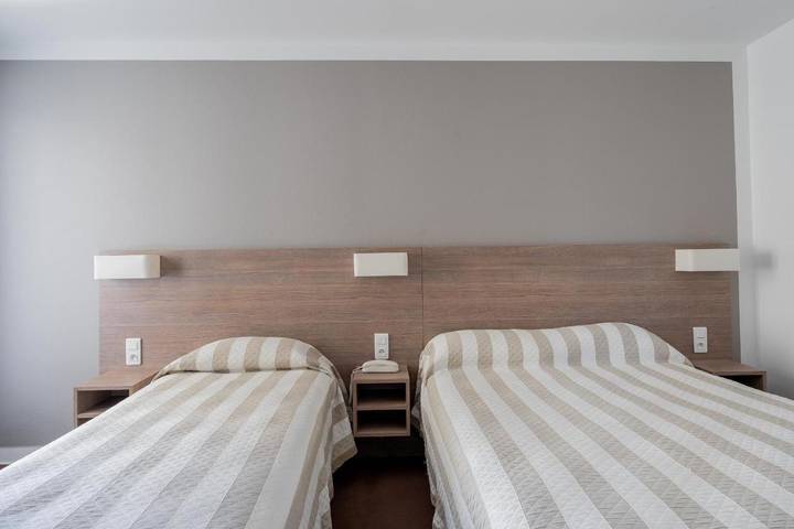 Hôtel pour 4 personnes, avec terrasse et piscine ainsi que sauna et jardin, animaux acceptés dans Plage du Goulet - 4