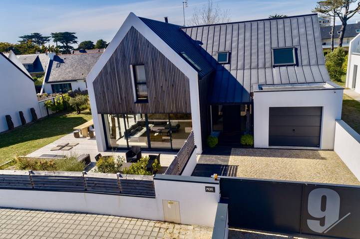 Location de vacances pour 8 personnes, avec terrasse et jardin, animaux acceptés dans Casino de Quiberon
