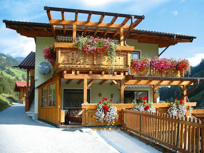 Hütte für 8 Personen, mit Balkon und Terrasse sowie Sauna in Großarl