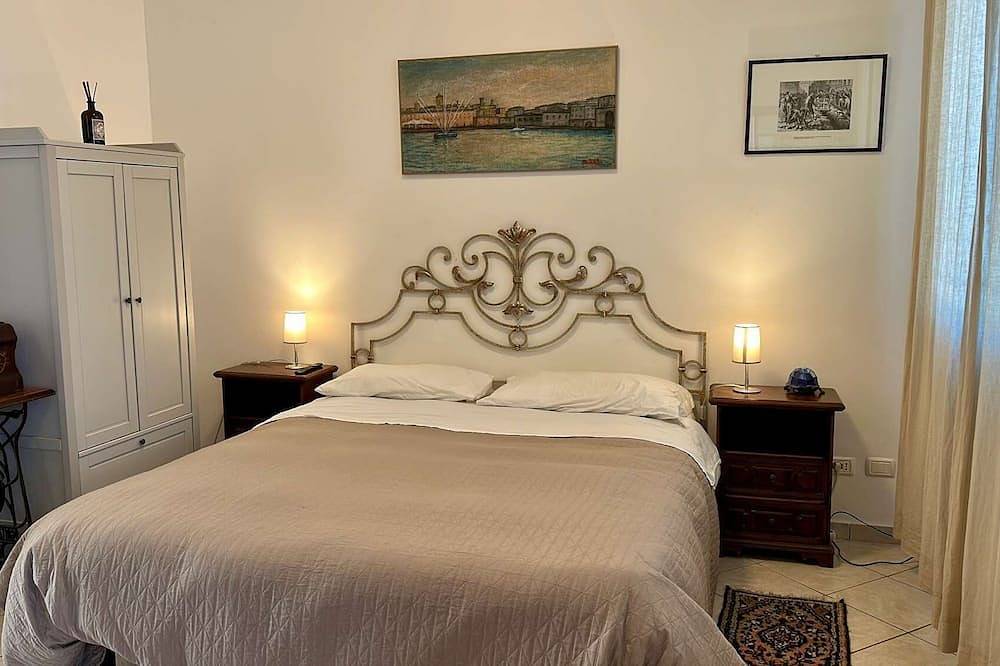 Apartamento de 125 metros cuadrados en Villa Renata con 350 metros cuadrados de jardín privado y plaza de aparcamiento. in Fogliano Marina, Riccione