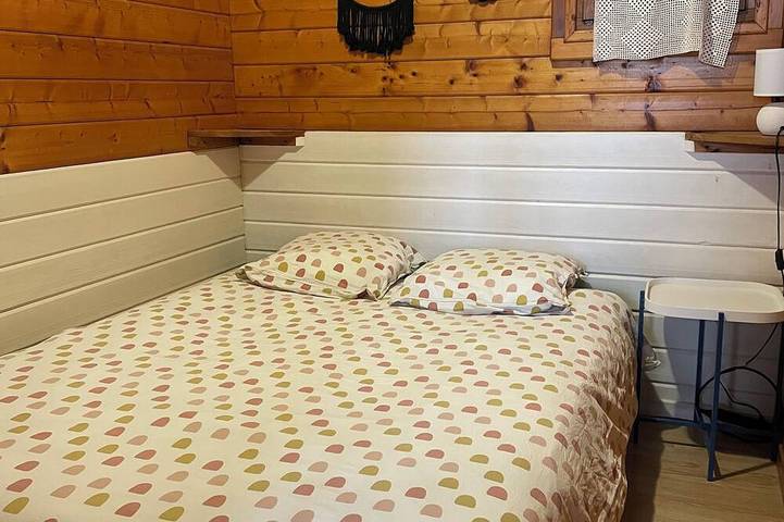 Gîte pour 4 personnes, avec jardin ainsi que terrasse et piscine, animaux acceptés à Juillac - 2